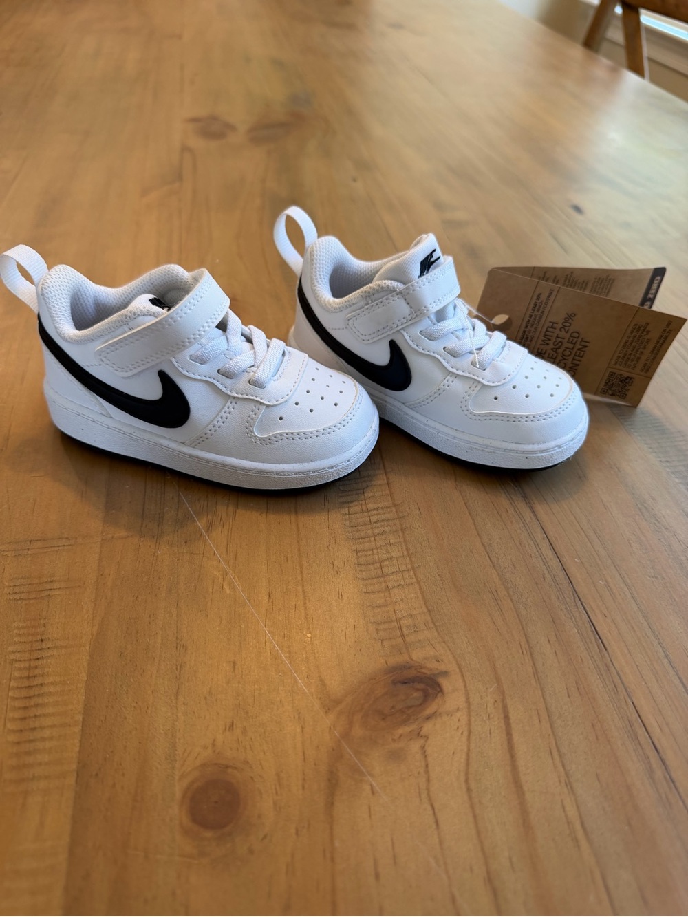 NWT- Nike Toddler Move to Zero White & Black Sneakers Size 5.5